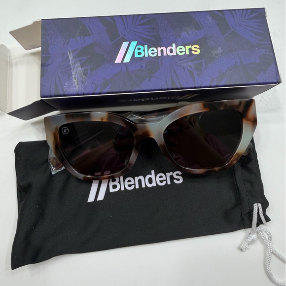 Blenders Eyewear Accessories - NEW blenders jade - latte tort